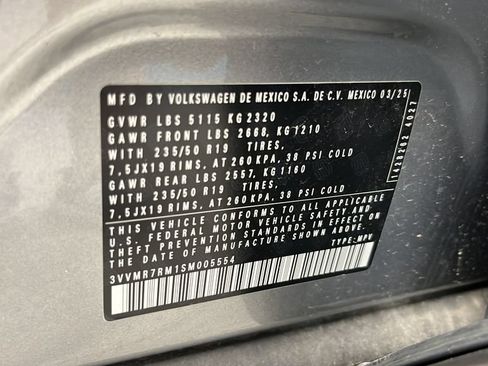 Used 2025 Volkswagen Tiguan SE w/ Panoramic Sunroof Package AWD/4WD image 27