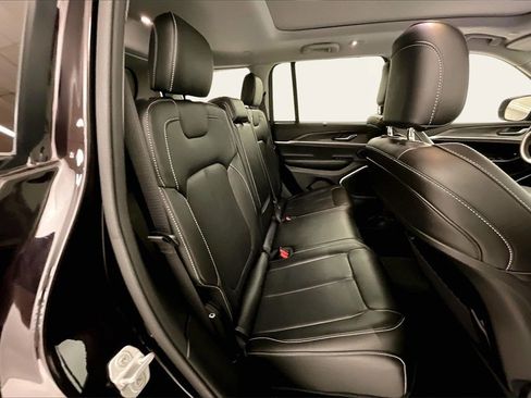 Used 2022 Jeep Grand Cherokee Limited 4xe w/ Luxury Tech Group II image 21