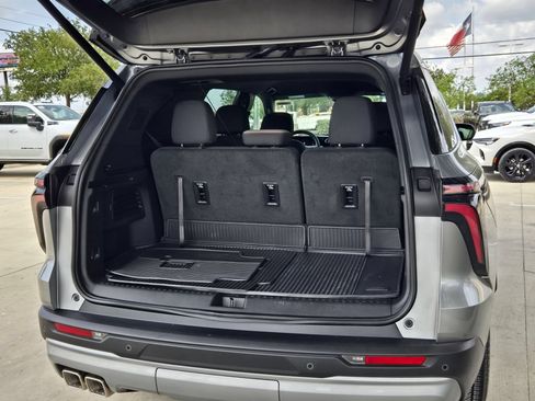 Certified 2026 Chevrolet Traverse LT w/ Driver Confidence Package AWD/4WD image 26
