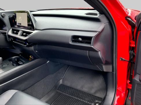 Used 2025 Lexus UX 300h FWD image 17