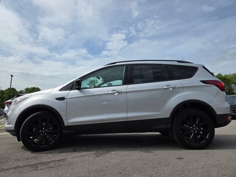 Used 2019 Ford Escape SE FWD image 21