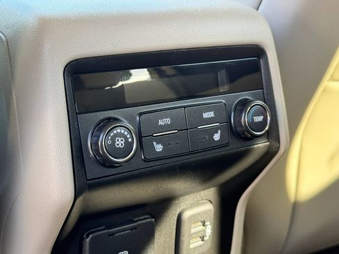 Used 2019 GMC Acadia Denali image 25