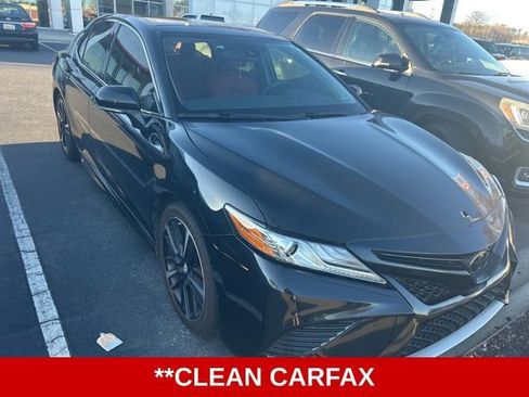 Used 2019 Toyota Camry XSE image 5