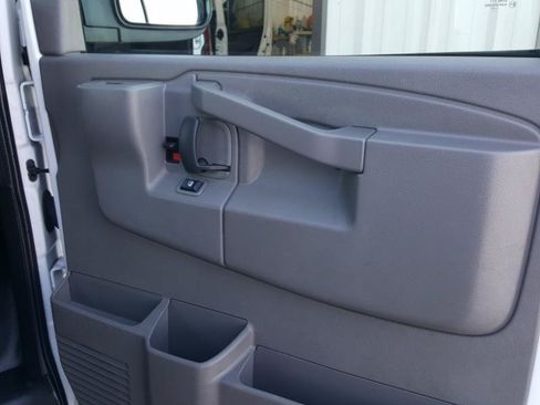 Used 2022 Chevrolet Express 2500 w/ Driver Convenience Package RWD image 21