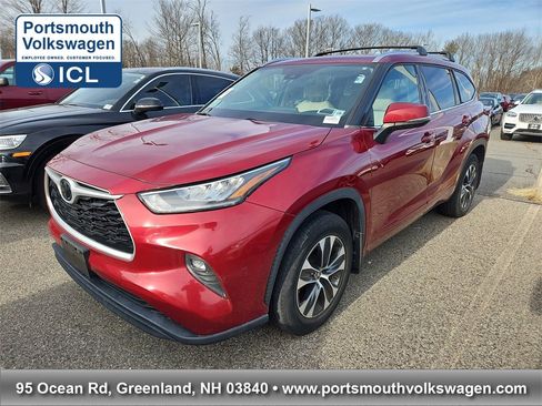 Used 2020 Toyota Highlander XLE image 1