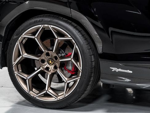 Used 2024 Lamborghini Urus Performante AWD/4WD image 57
