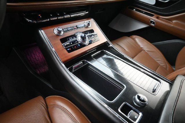 Used 2023 Lincoln Aviator Reserve w/ Equipment Group 201A RWD image 18