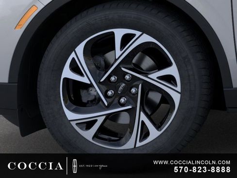 New 2026 Lincoln Nautilus Premier w/ Equipment Group 102A AWD/4WD image 19