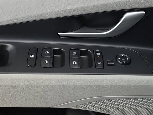 New 2026 Hyundai Elantra Limited image 26