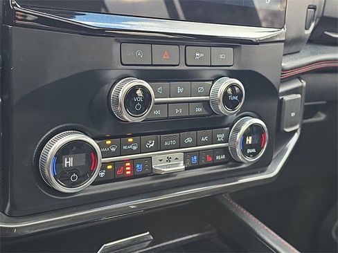 Used 2023 Ford Expedition Max Limited image 21