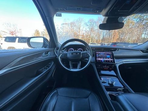 Used 2022 Jeep Grand Cherokee L Limited image 14