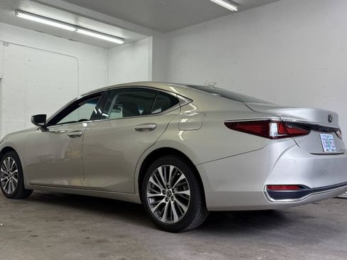 Used 2021 Lexus ES 250 w/ Premium Package AWD/4WD image 4