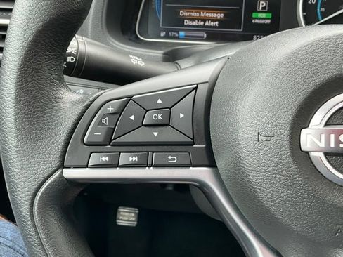 Used 2025 Nissan Leaf S FWD image 22