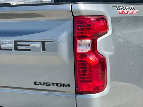 Used 2024 Chevrolet Silverado 1500 Custom Trail Boss w/ LPO, Dark Essentials Package AWD/4WD image 13