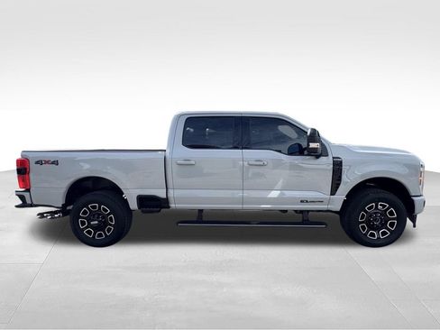 Used 2026 Ford F250 Platinum AWD/4WD image 7
