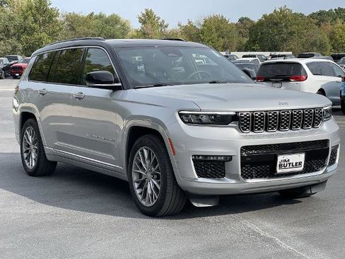 Used 2024 Jeep Grand Cherokee L Summit w/ Advanced Protech Group IV AWD/4WD image 91