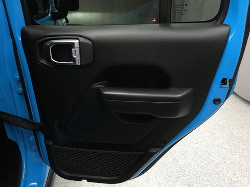 Used 2021 Jeep Wrangler Unlimited Sport image 15