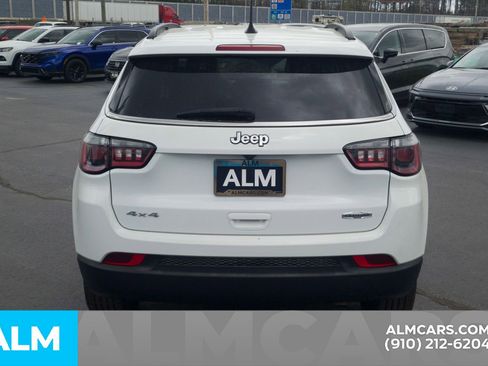 Used 2025 Hyundai Elantra SE image 6