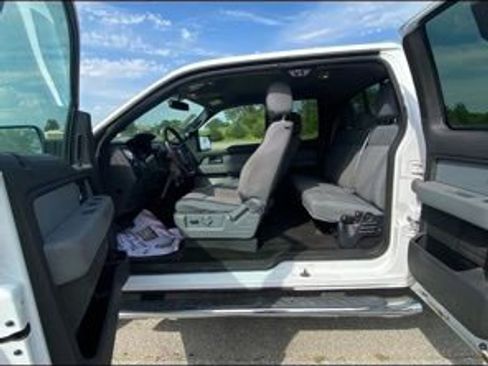 Used 2014 Ford F150 XLT w/ Equipment Group 302A Luxury AWD/4WD image 9