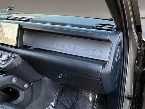 Certified 2025 Land Rover Defender 110 X image 24