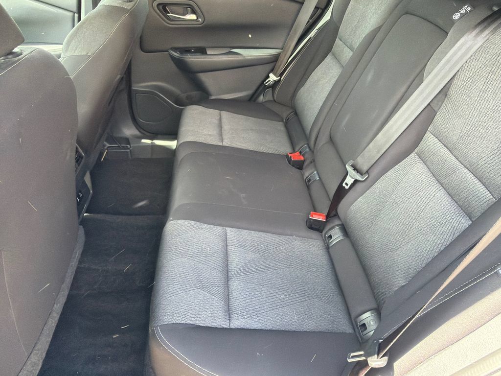 Used 2025 Nissan Rogue SV FWD image 20
