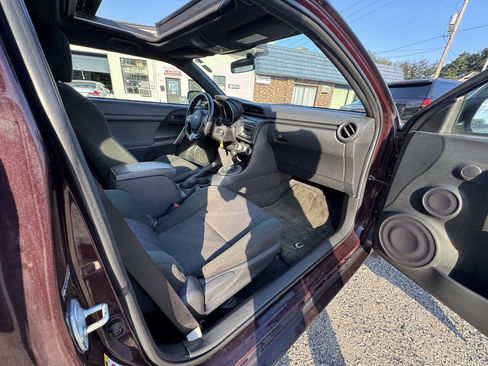 Used 2011 Scion tC Base 2dr Coupe 6A image 28