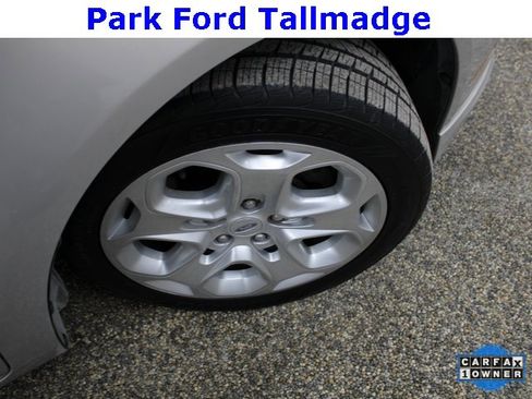 Used 2010 Ford Fusion SE image 27