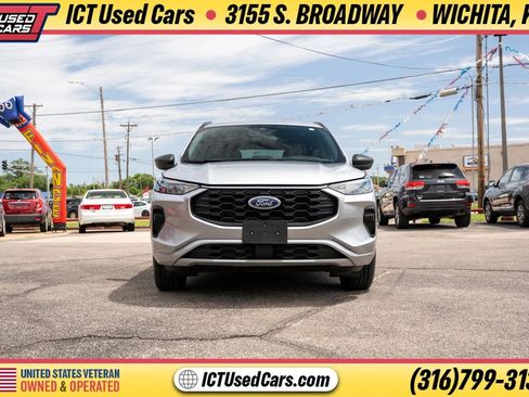Used 2024 Ford Escape ST-Line AWD/4WD image 9