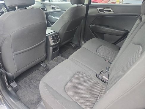 Used 2023 Kia Sportage LX AWD/4WD image 18
