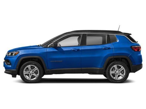 Certified 2023 Jeep Compass Limited AWD/4WD image 2