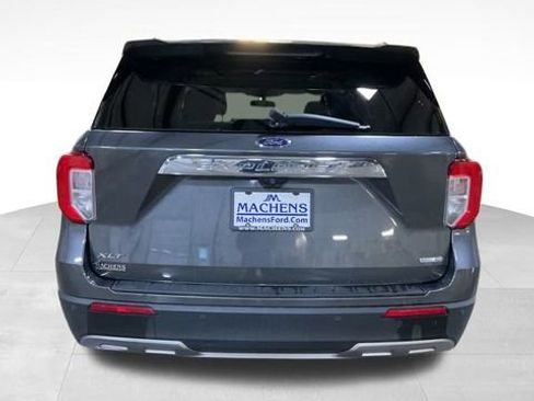 Used 2020 Ford Explorer XLT w/ Equipment Group 202A image 8