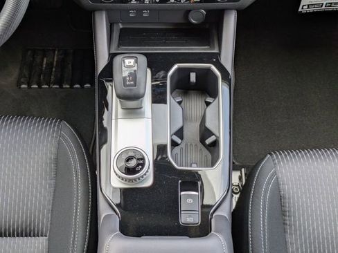 New 2025 Mitsubishi Outlander ES image 19