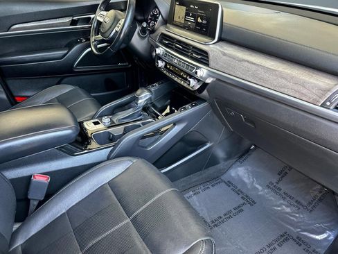 Used 2020 Kia Telluride SX w/ Towing Package FWD image 33