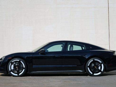 Used 2022 Porsche Taycan RWD image 9
