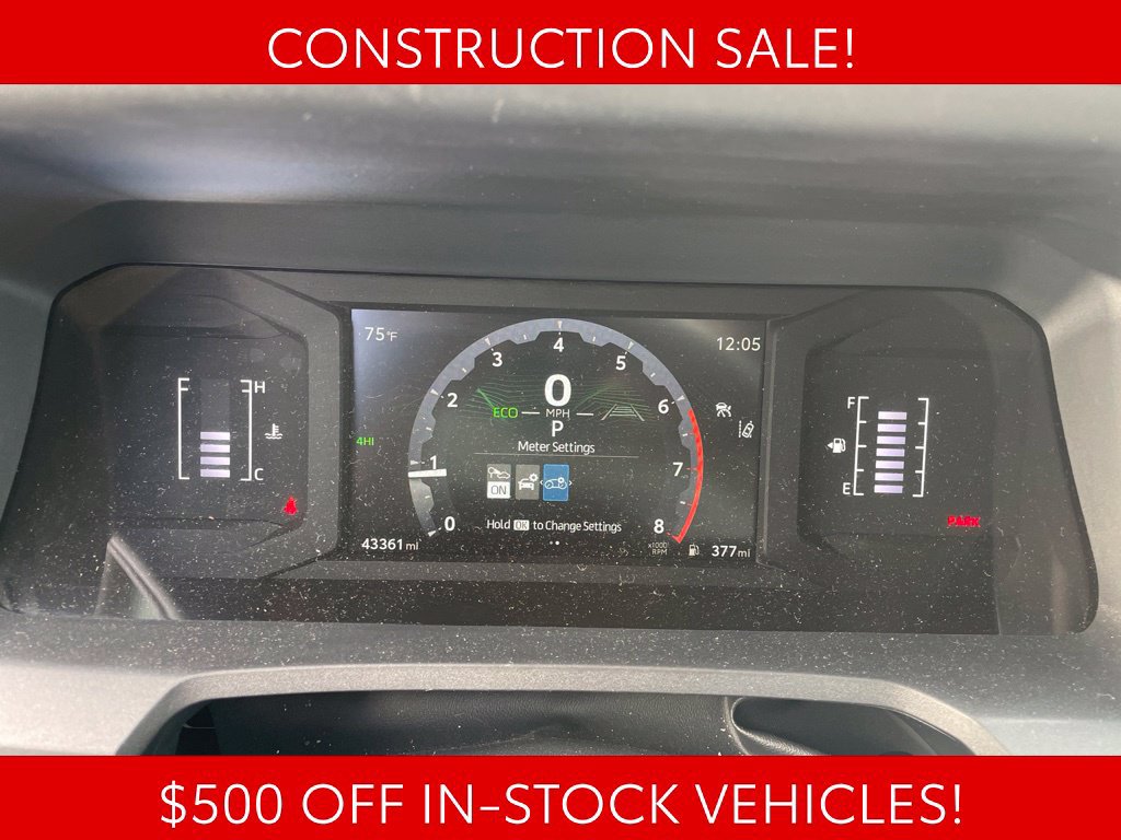 Used 2025 Toyota 4Runner SR5 AWD/4WD image 27