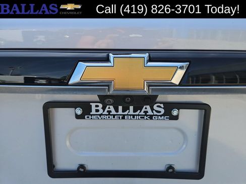 Used 2023 Chevrolet Traverse Premier AWD/4WD image 32