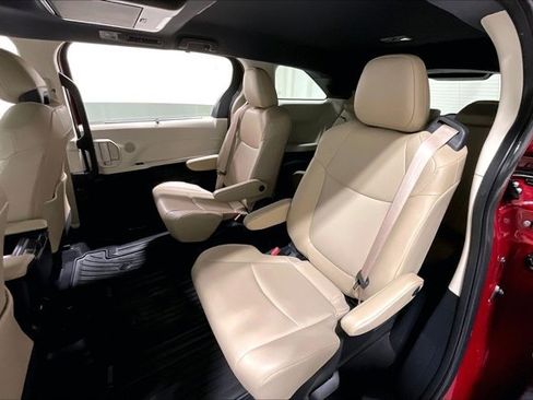 Used 2022 Toyota Sienna XLE w/ XLE Plus Package AWD/4WD image 26
