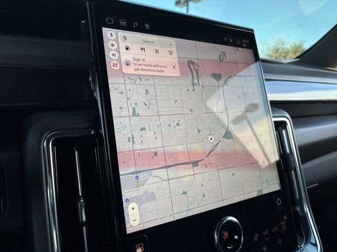 Used 2025 GMC Yukon Elevation image 14