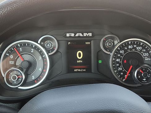 Used 2024 RAM 5500 Tradesman w/ Chrome Appearance Group AWD/4WD image 28