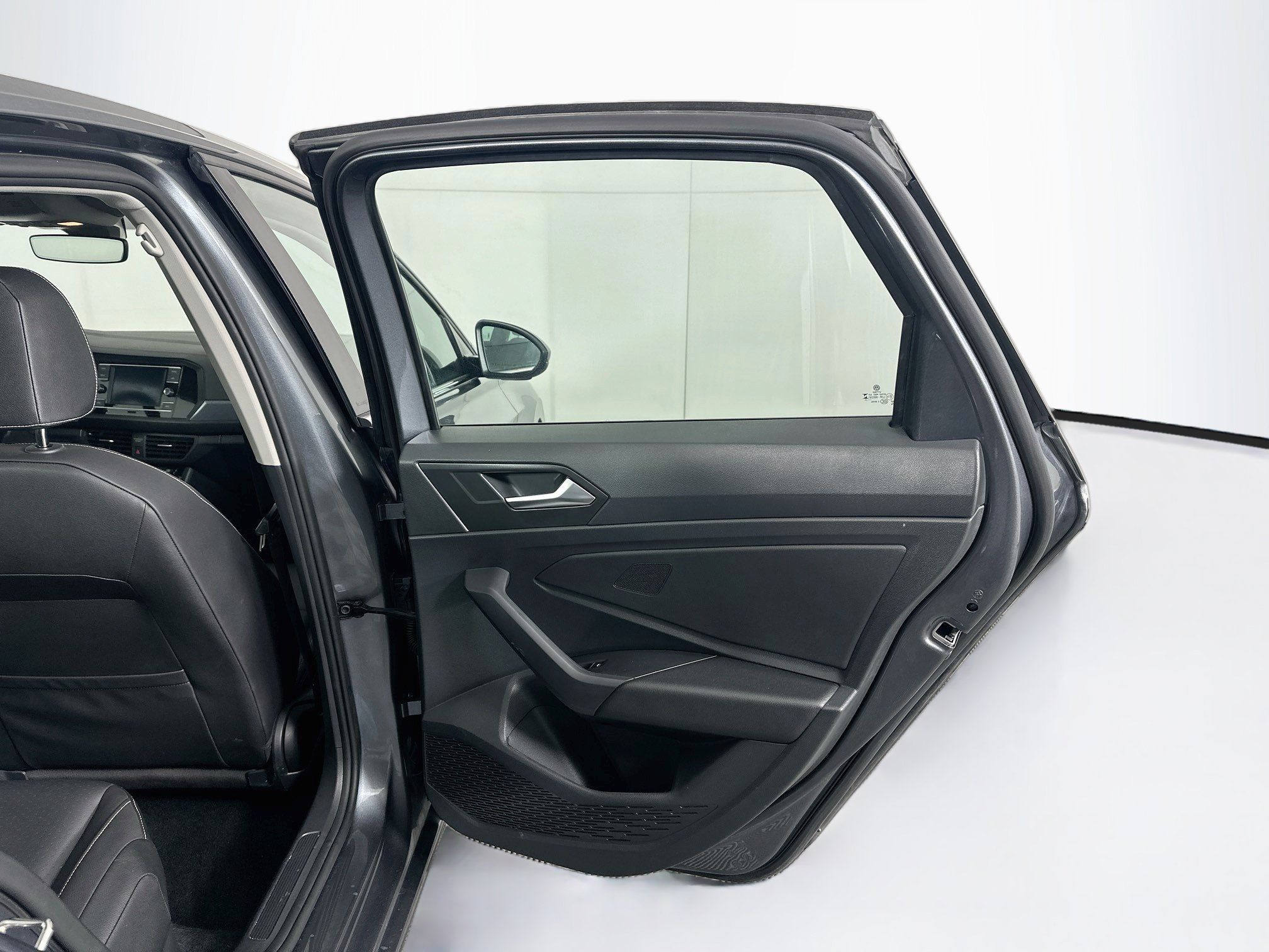 Used 2024 Volkswagen Jetta SE FWD image 29