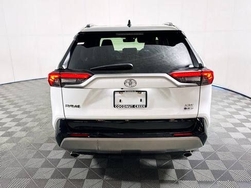 Used 2025 Toyota RAV4 XSE w/ Advanced Technology Package AWD/4WD image 4