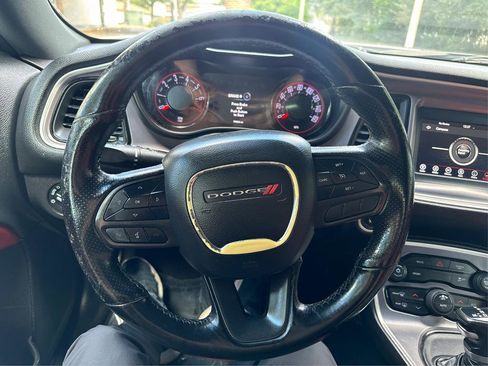 Used 2020 Dodge Challenger SXT w/ Blacktop Package image 17