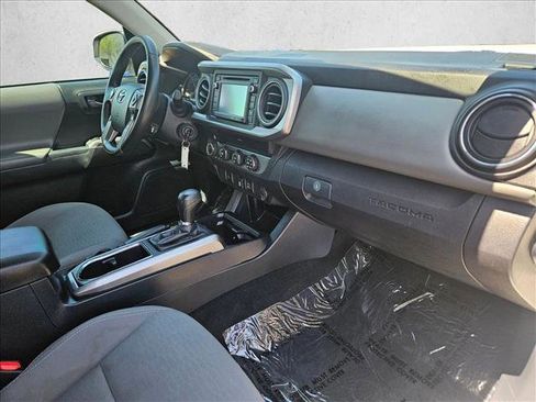 Used 2019 Toyota Tacoma SR5 AWD/4WD image 20
