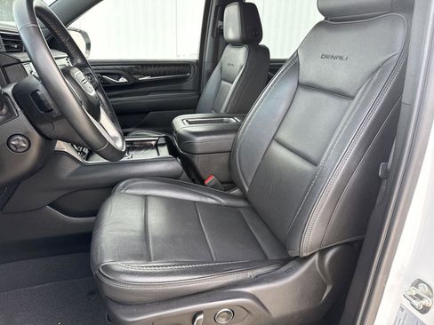 Used 2023 GMC Yukon Denali image 12