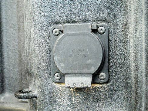 Used 2022 GMC Sierra 2500 AT4 image 10