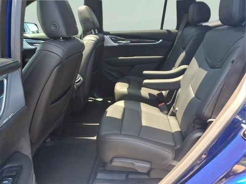 Used 2024 Cadillac XT6 Premium Luxury w/ LPO, Floor Liner Package AWD/4WD image 21