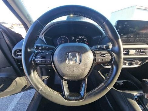 Used 2023 Honda HR-V EX-L image 6