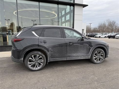 Used 2022 MAZDA CX-5 AWD 2.5 S w/ Premium Plus Pkg image 2