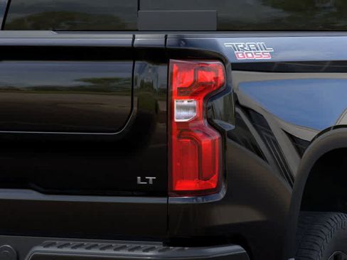 Used 2026 Chevrolet Silverado 1500 LT Trail Boss w/ Convenience Package II AWD/4WD image 22