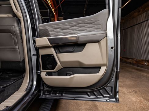 Used 2026 Ford F450 Platinum w/ Platinum Plus Package image 38